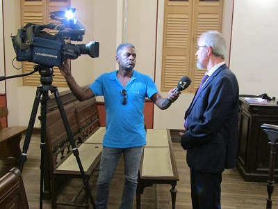 Photographie-interview-Guyane-1ere-audience-SLM.jpg