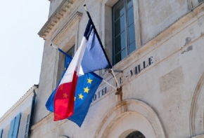 Pavoisement mairie